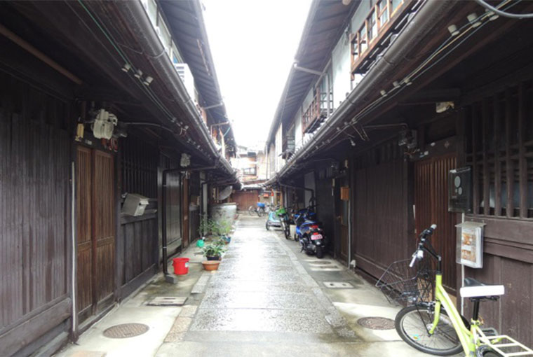 三上家路地 三上家路地