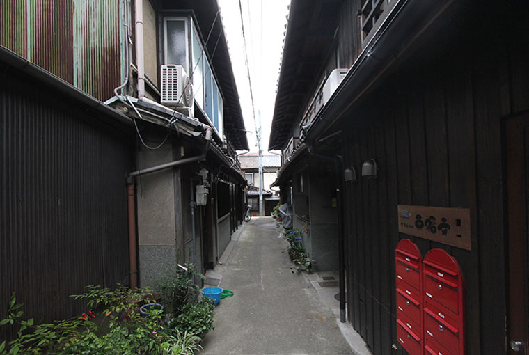 階段のある路地 階段のある路地